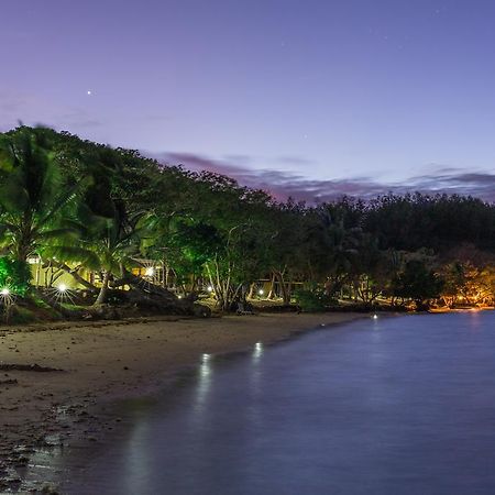 Funky Fish Beach & Surf Resort Solevu Exterior photo