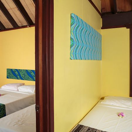 Funky Fish Beach & Surf Resort Solevu Exterior photo