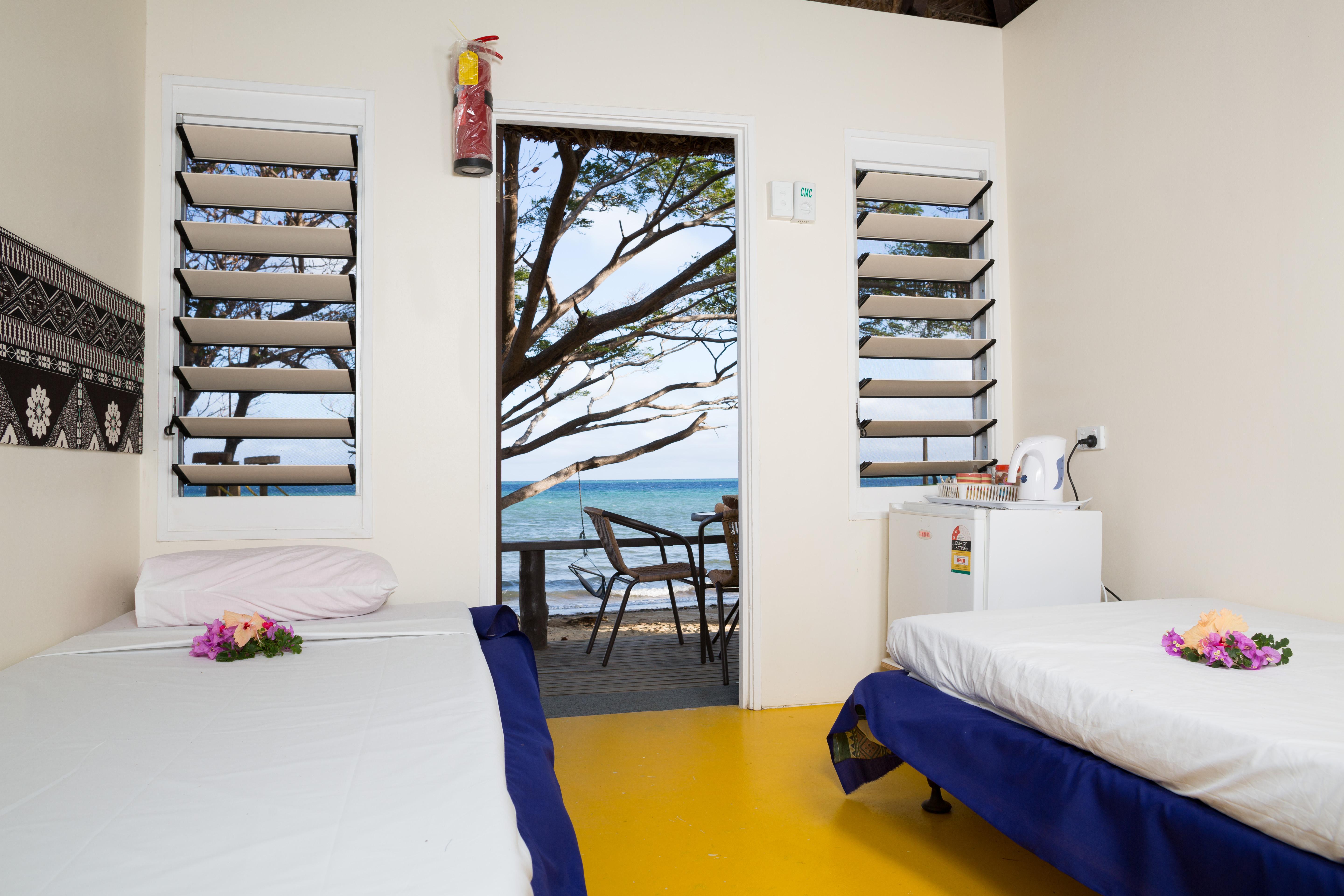 Funky Fish Beach & Surf Resort Solevu Exterior photo