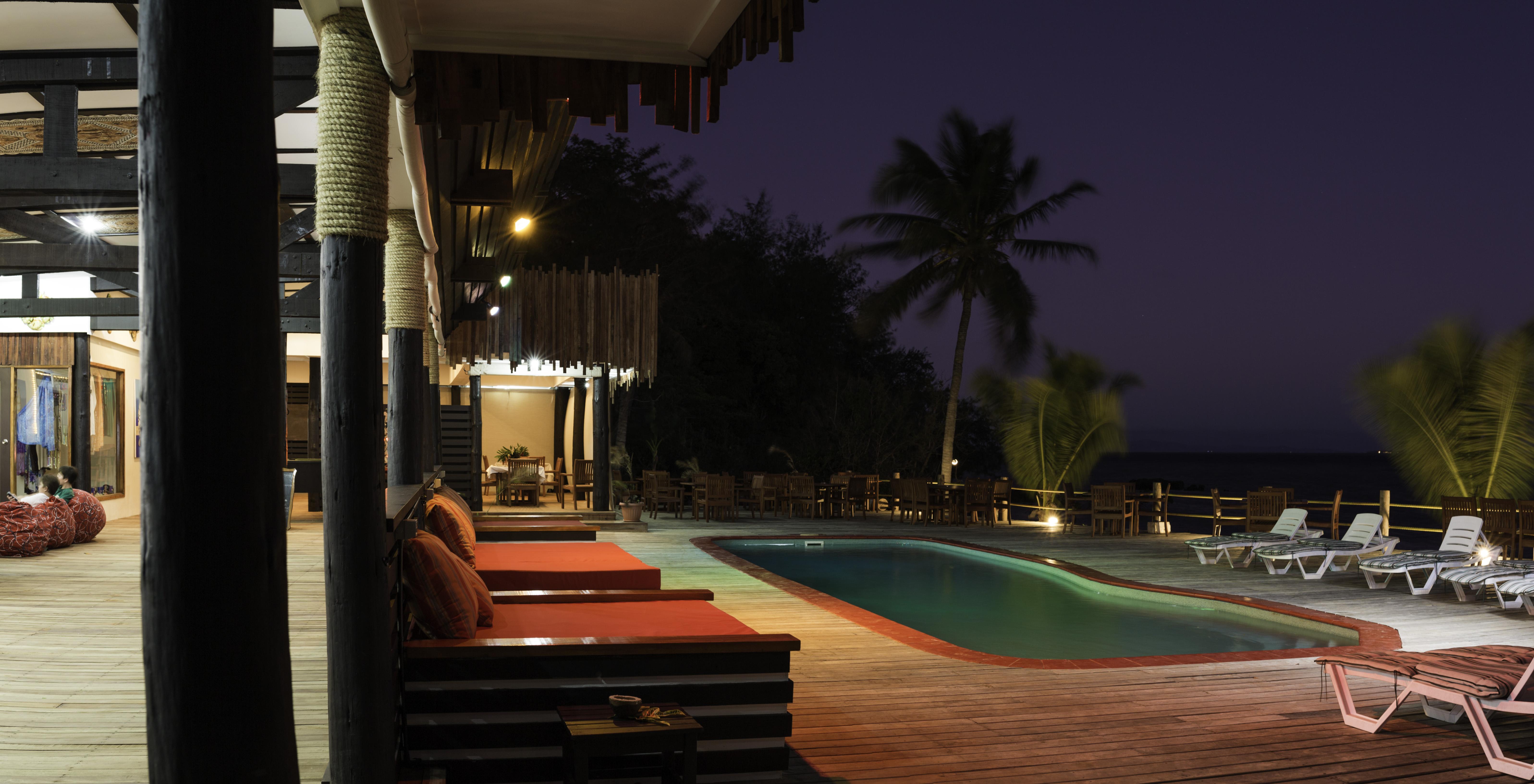 Funky Fish Beach & Surf Resort Solevu Exterior photo