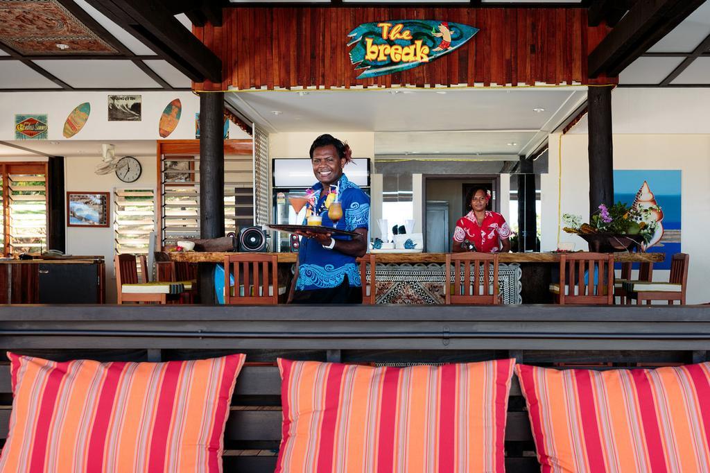 Funky Fish Beach & Surf Resort Solevu Exterior photo