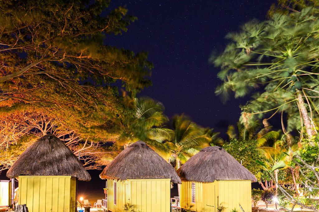 Funky Fish Beach & Surf Resort Solevu Exterior photo