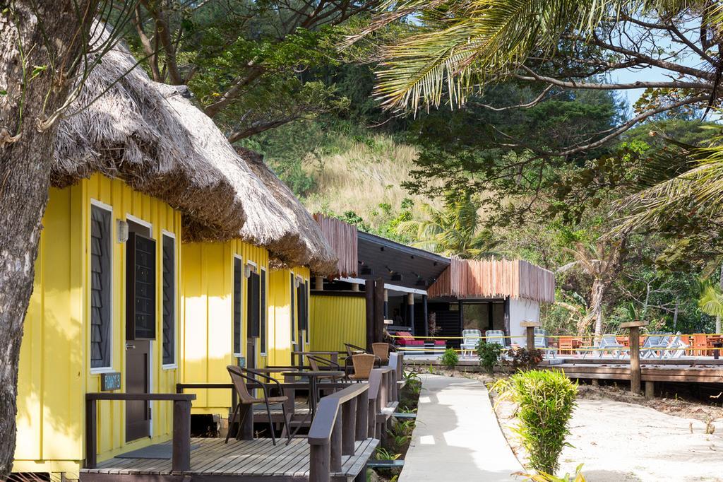 Funky Fish Beach & Surf Resort Solevu Exterior photo